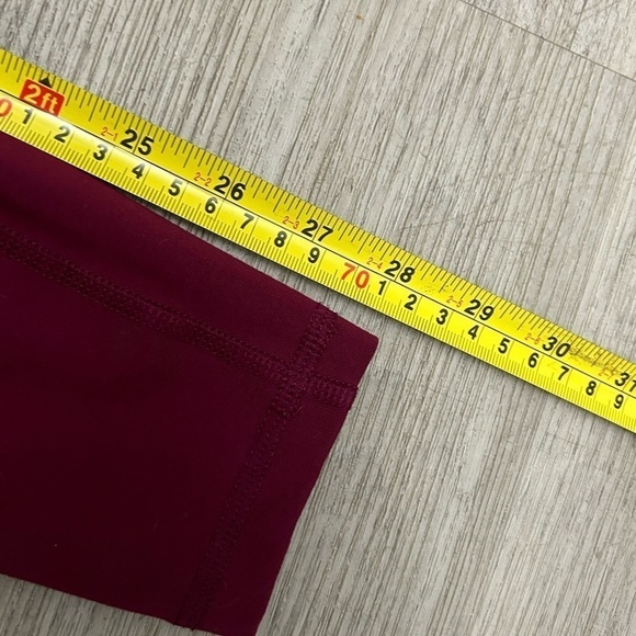 OLD NAVY burgundy compression leggings tights with mesh inserts. Size small-4/6 - Picture 6 of 6